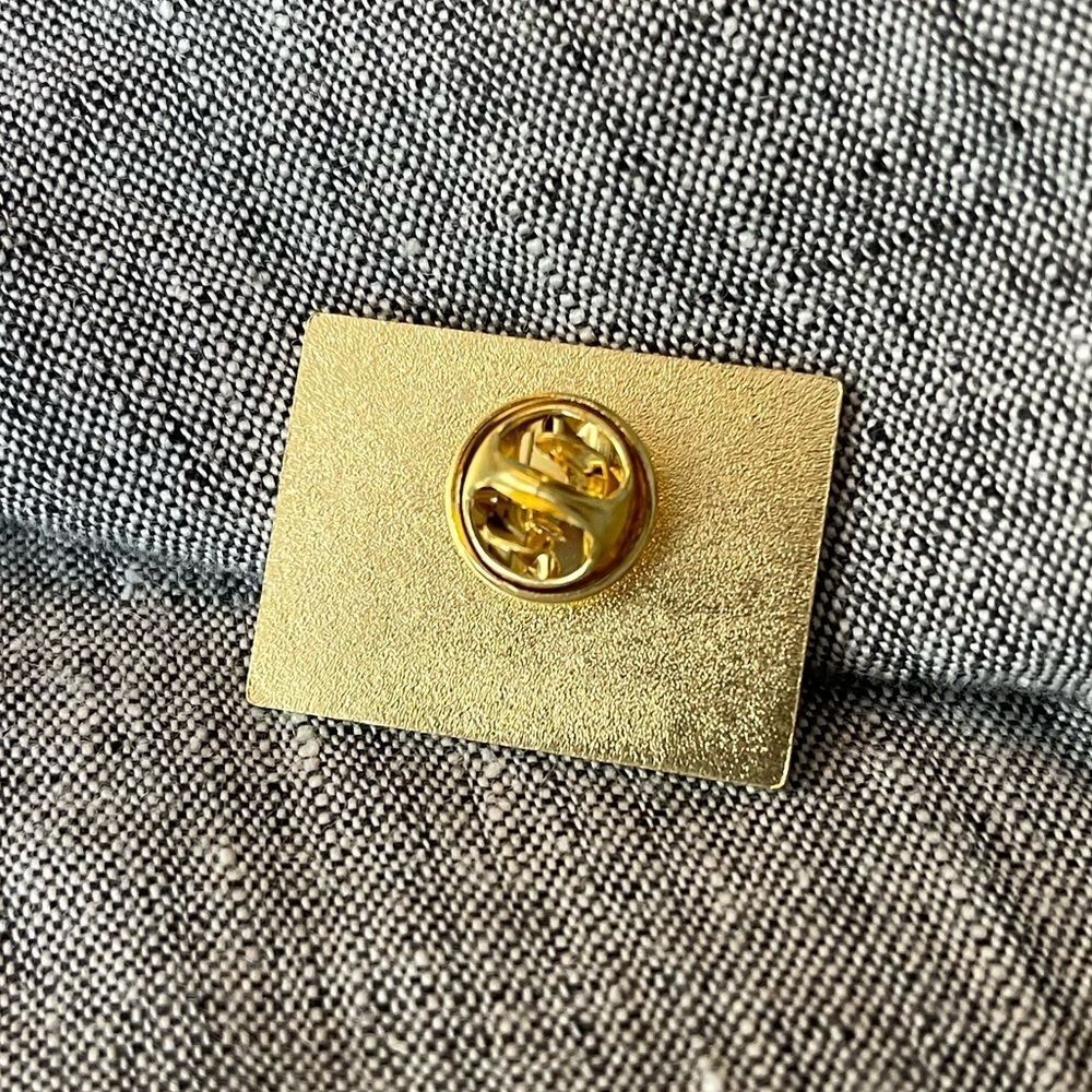✨2/$16 or 3/$20✨ “Getaway Car” Enamel Pin Taylor Swift Reputation Album - Picture 5 of 5